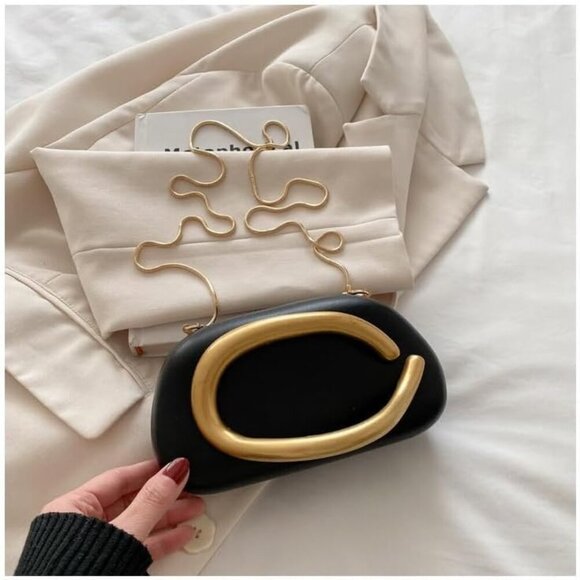 Elegant Black Evening Clutch Purse - PU Leather & Metal Design, 2-in-1 Style - Picture 3 of 5